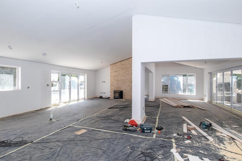 5 Bedroom Property for Sale in Constantia Western Cape